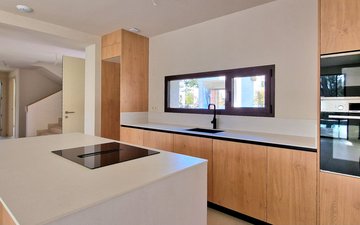 Property slide 14