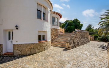 Property slide 10