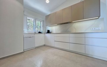 Property slide 6