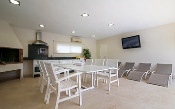 Property slide 16