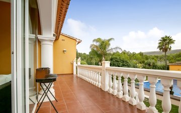 Property slide 25