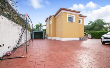 Property slide 18