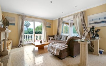 Property slide 7