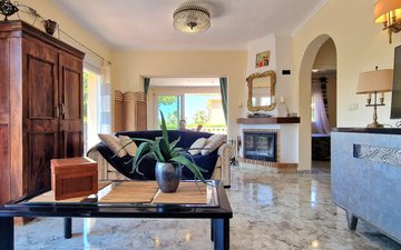 Property slide 14