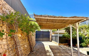 Property slide 40