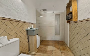 Property slide 21