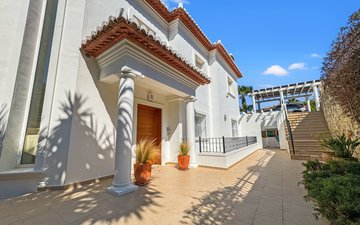 Property slide 10