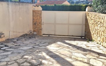 Property slide 43