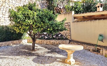Property slide 33