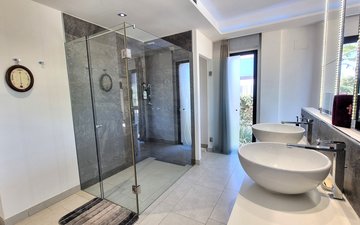 Property slide 14