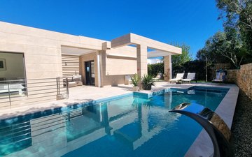 Property slide 31
