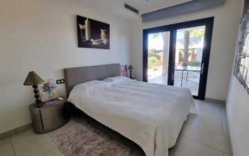 Property slide 22
