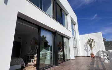 Property slide 18