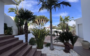 Property slide 44