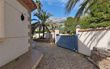 Property slide 43