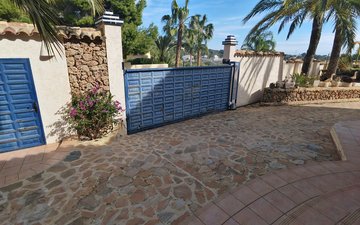 Property slide 42