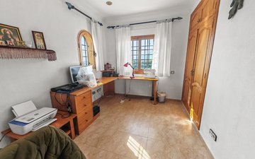 Property slide 17