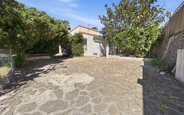 Property slide 14