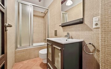 Property slide 19