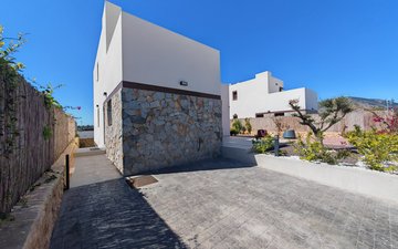 Property slide 16
