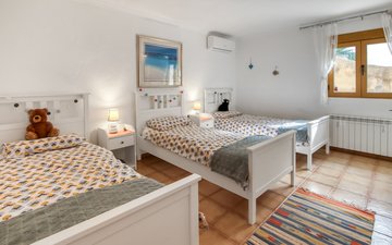 Property slide 19