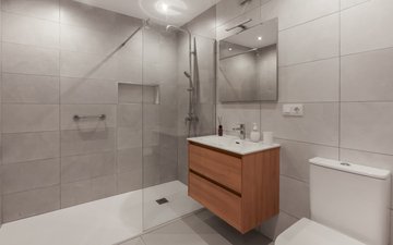 Property slide 18