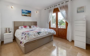Property slide 10
