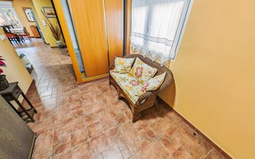 Property slide 18