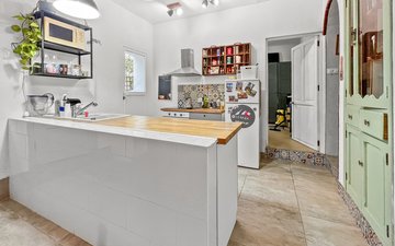 Property slide 18