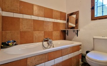 Property slide 20