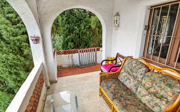 Property slide 17