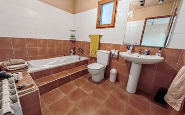 Property slide 14