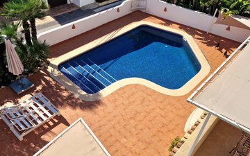 Property slide 14