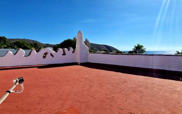 Property slide 25