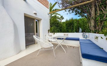 Property slide 44