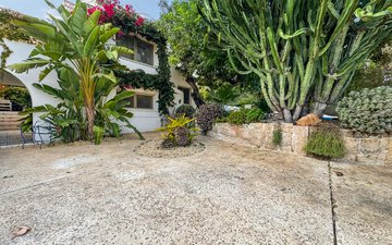 Property slide 34