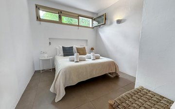 Property slide 40