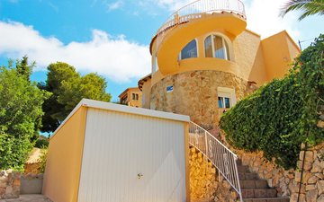 Property slide 7