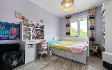 Property slide 14