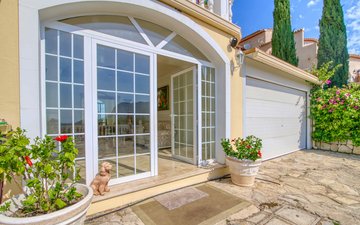 Property slide 10