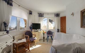 Property slide 16