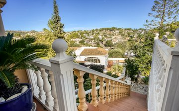 Property slide 24