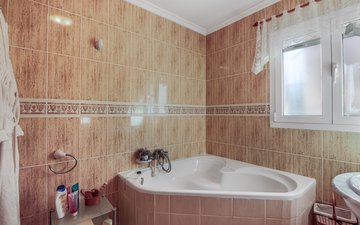 Property slide 14