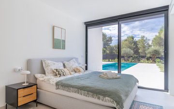 Property slide 16