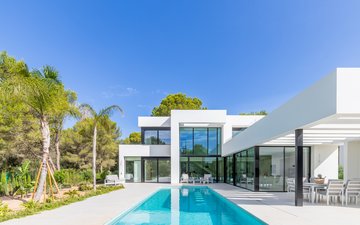 Property slide 32