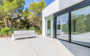 Property slide 44