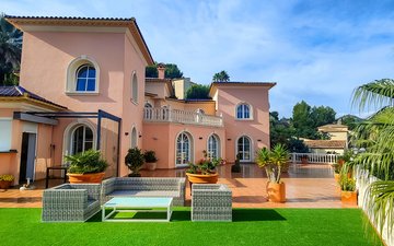 Property slide 24