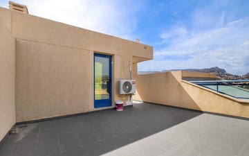 Property slide 32