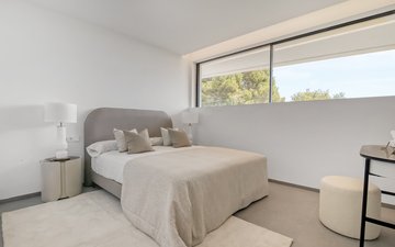 Property slide 21