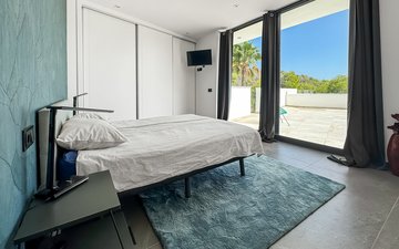 Property slide 20